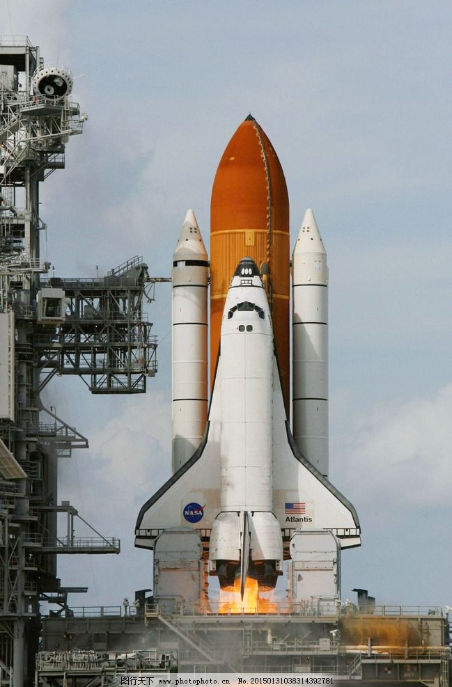 航天飞机发射图片
