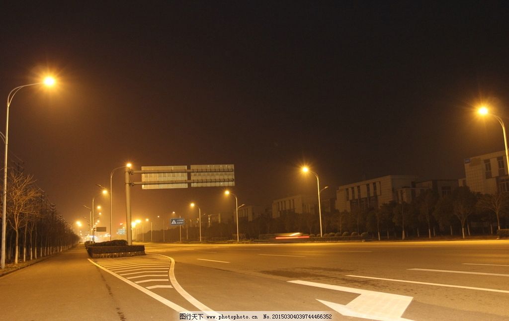 夜景 街景 路灯 道路 晚上 摄影 建筑园林 其他 72dpi jpg